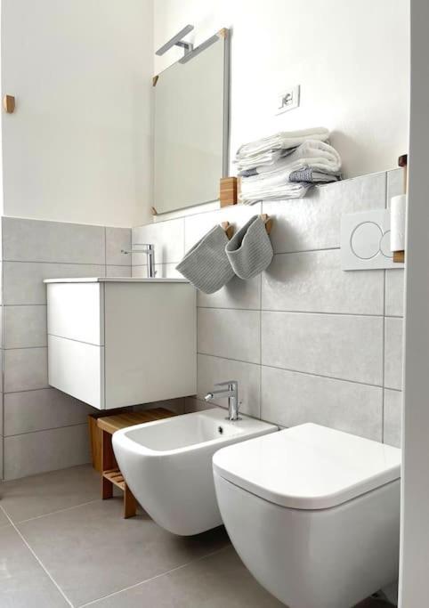 Leia Home W/Private Parking In Old Town Triest Exterior foto